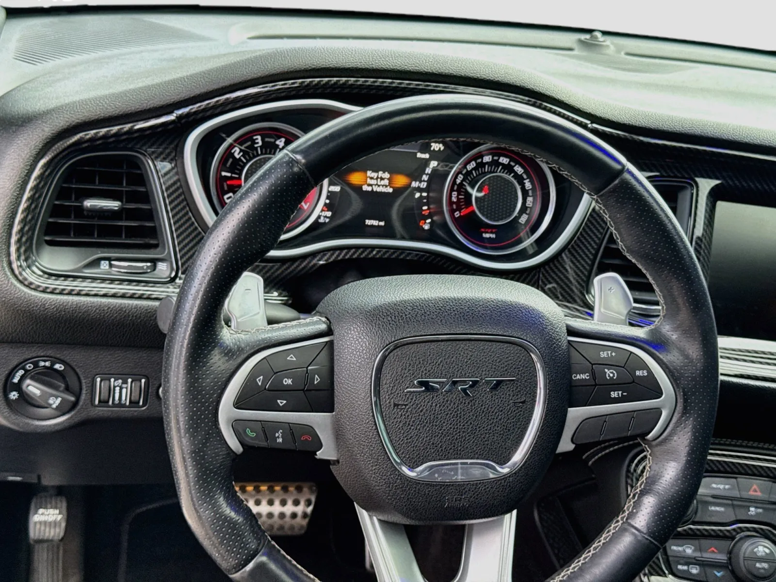 Dodge Challenger photo 16