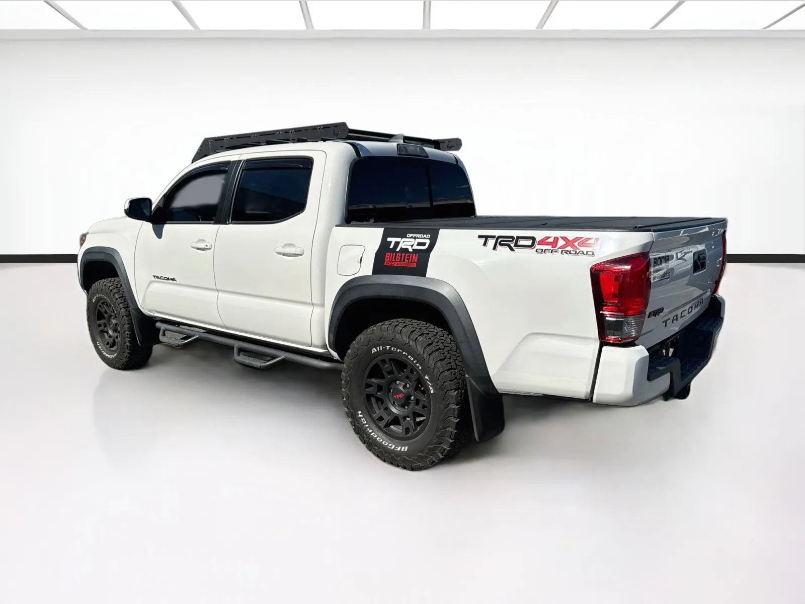 Toyota Tacoma photo 6