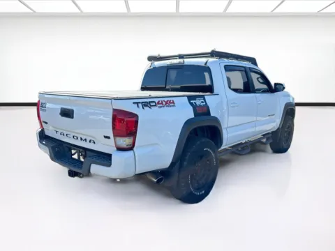 More photos of 2017 Toyota Tacoma TRD Off-Road at KarGenie, CA