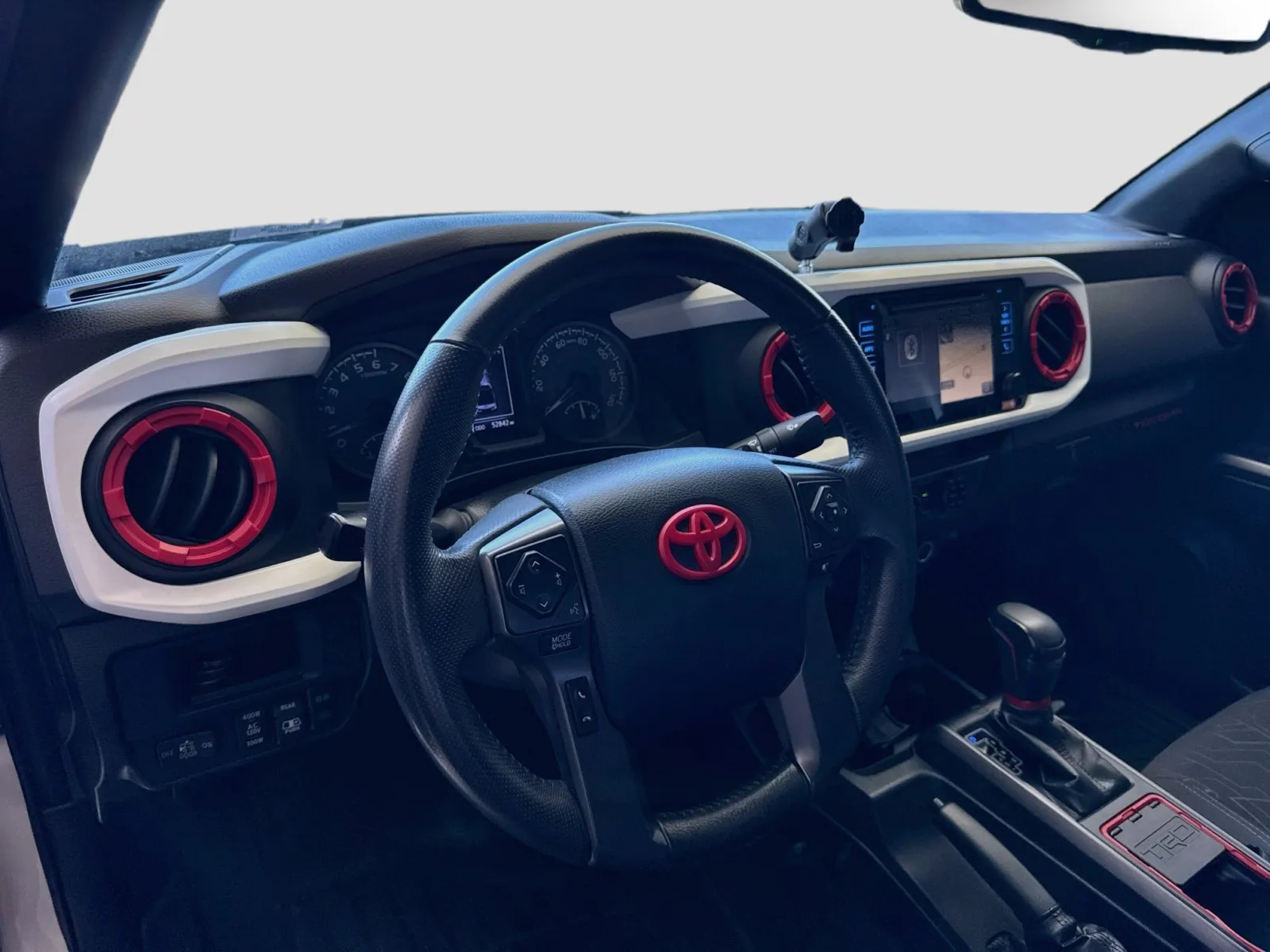 Toyota Tacoma photo 7