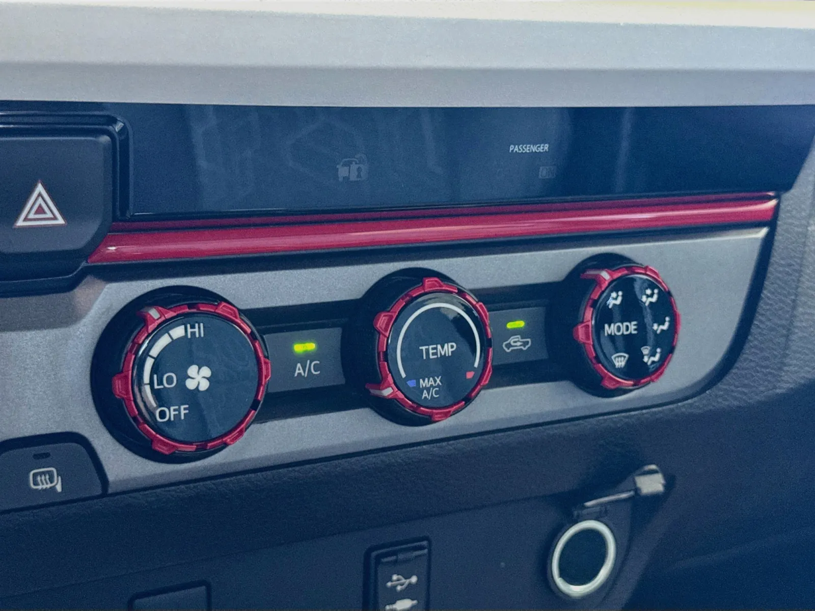 Toyota Tacoma photo 19