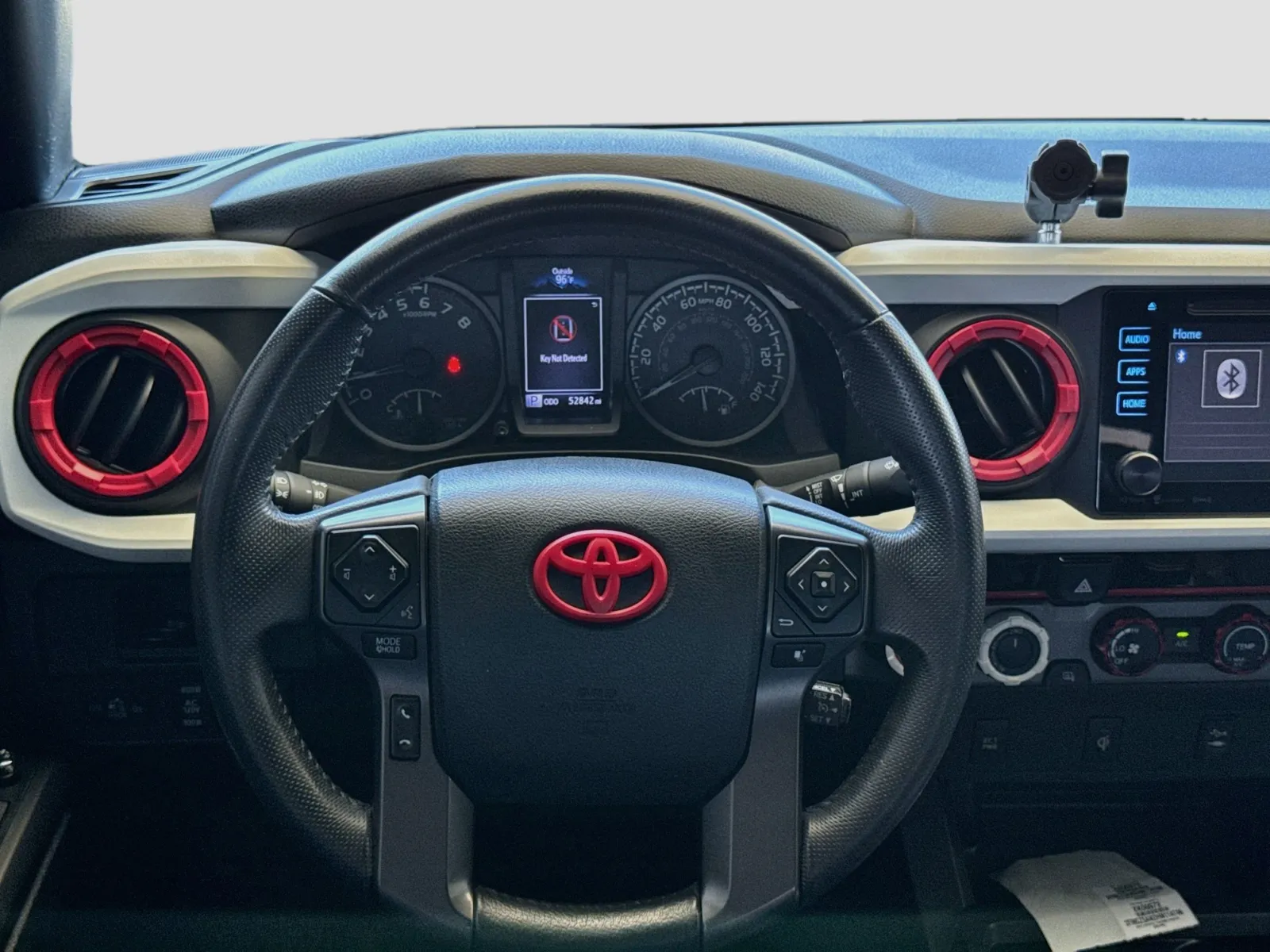 Toyota Tacoma photo 13