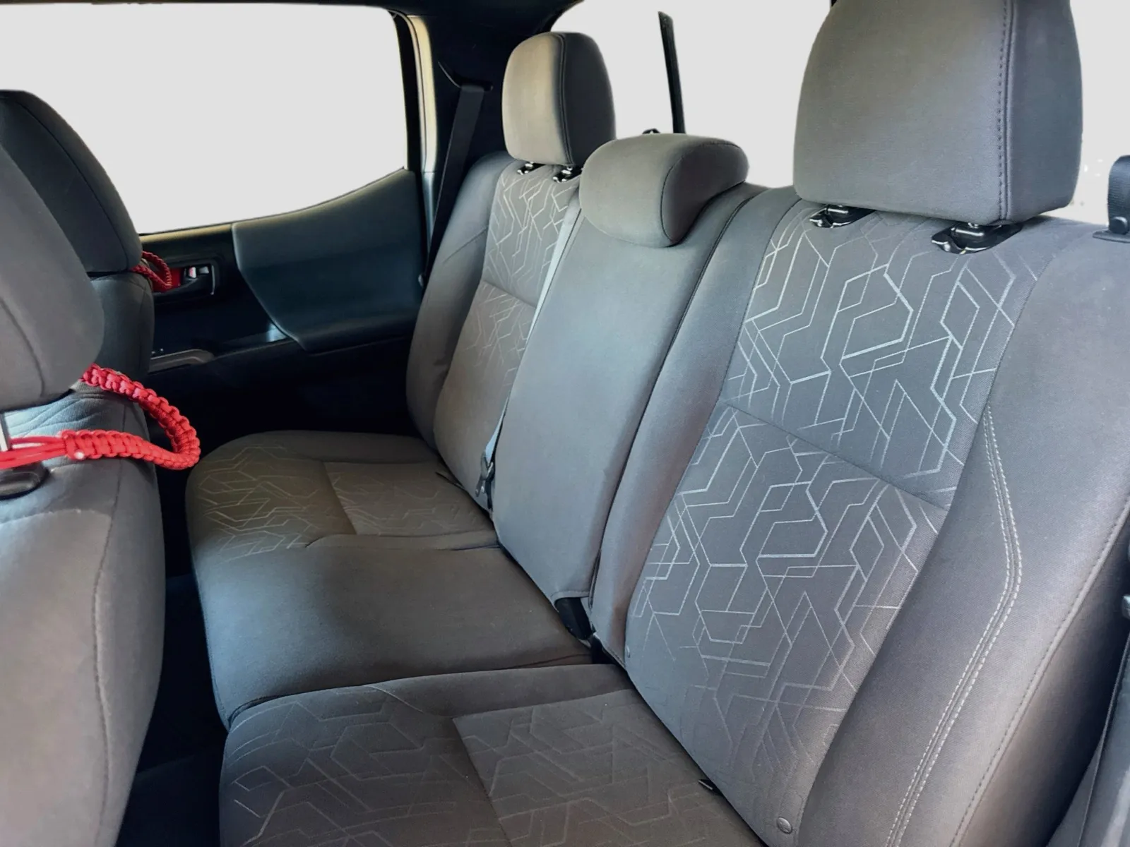 Toyota Tacoma photo 14