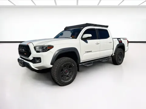 White 2017 Toyota Tacoma TRD Off-Road for sale in Fontana, CA