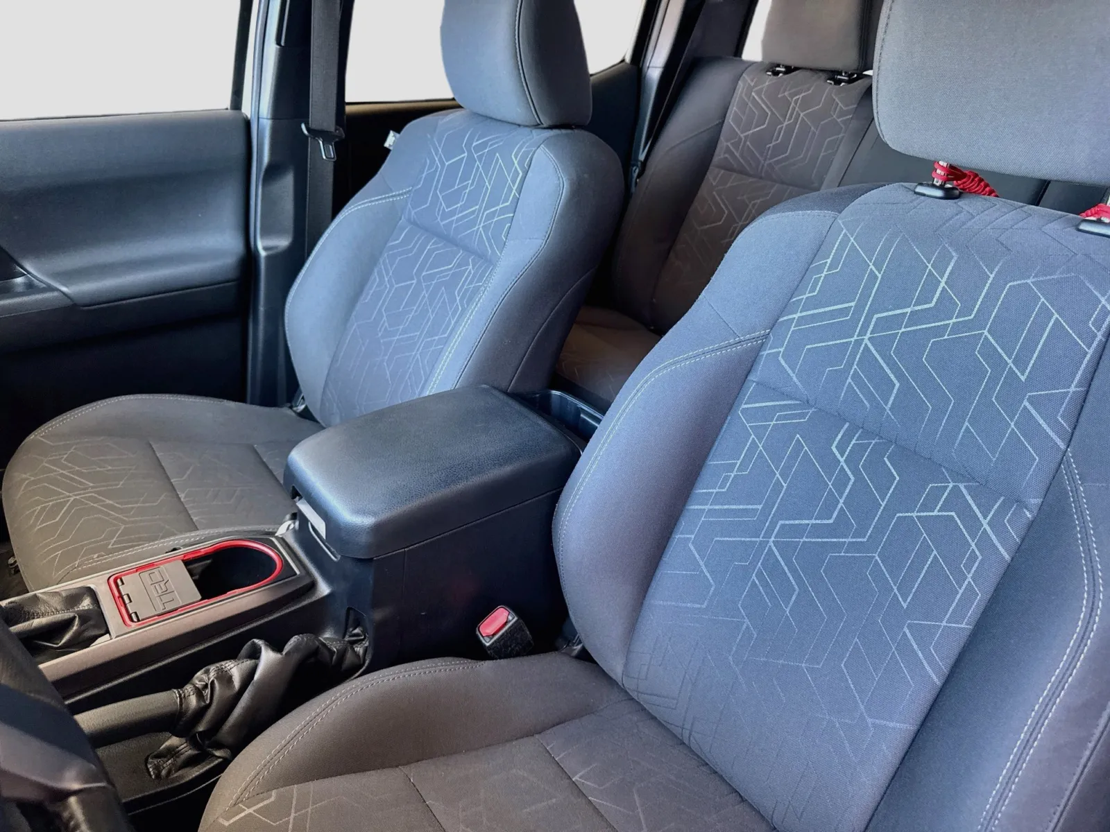 Toyota Tacoma photo 12