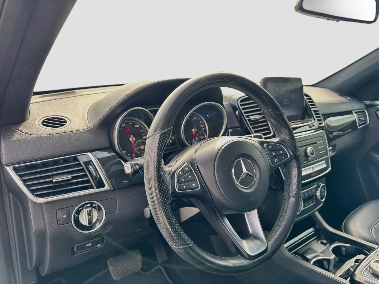 Mercedes-Benz GLS photo 7
