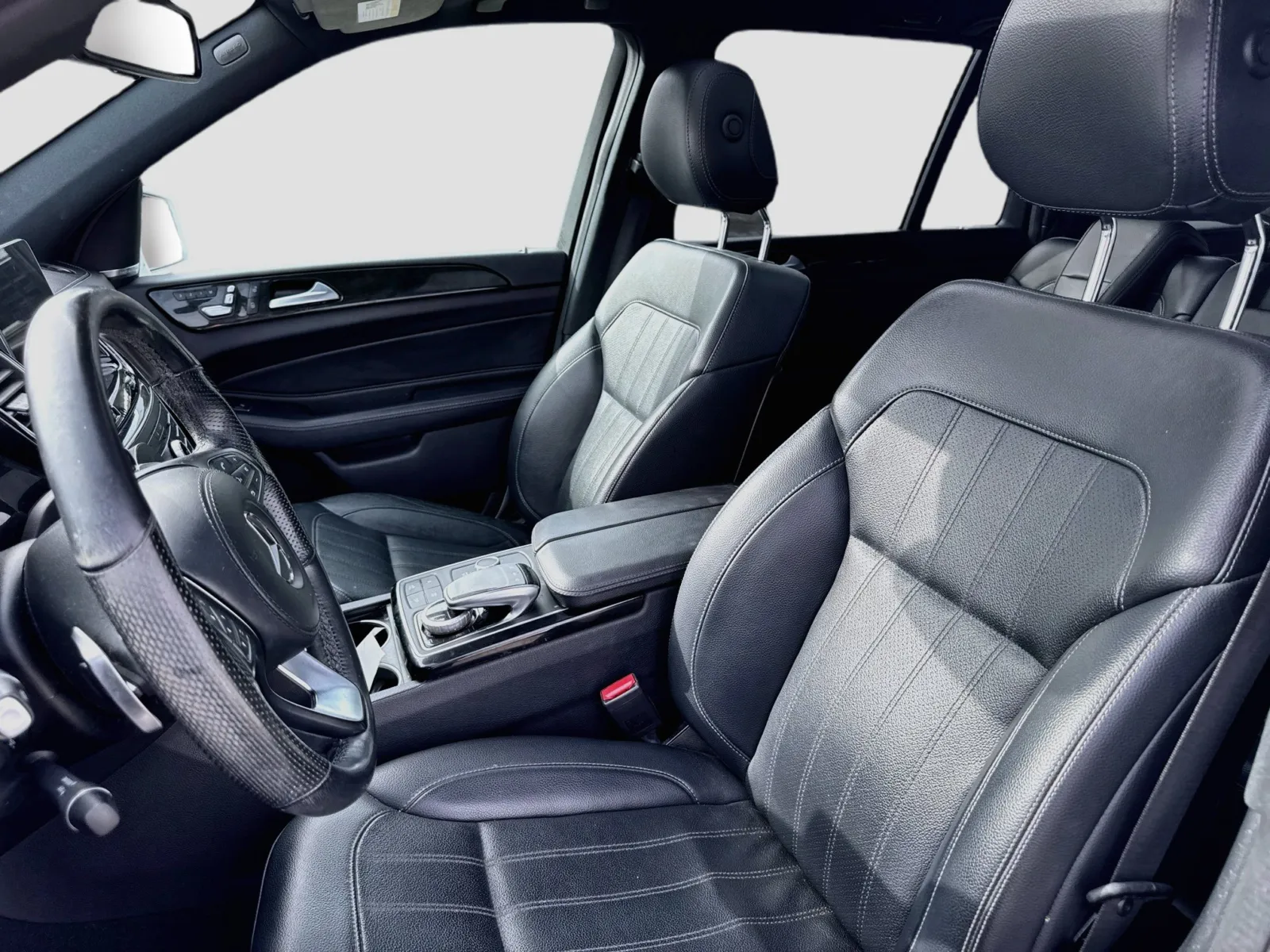 Mercedes-Benz GLS photo 14