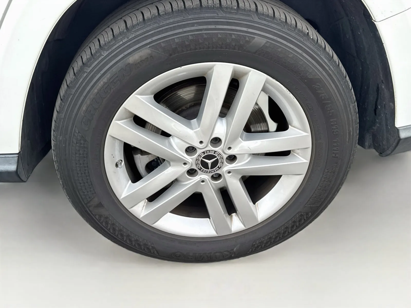 Mercedes-Benz GLS photo 23