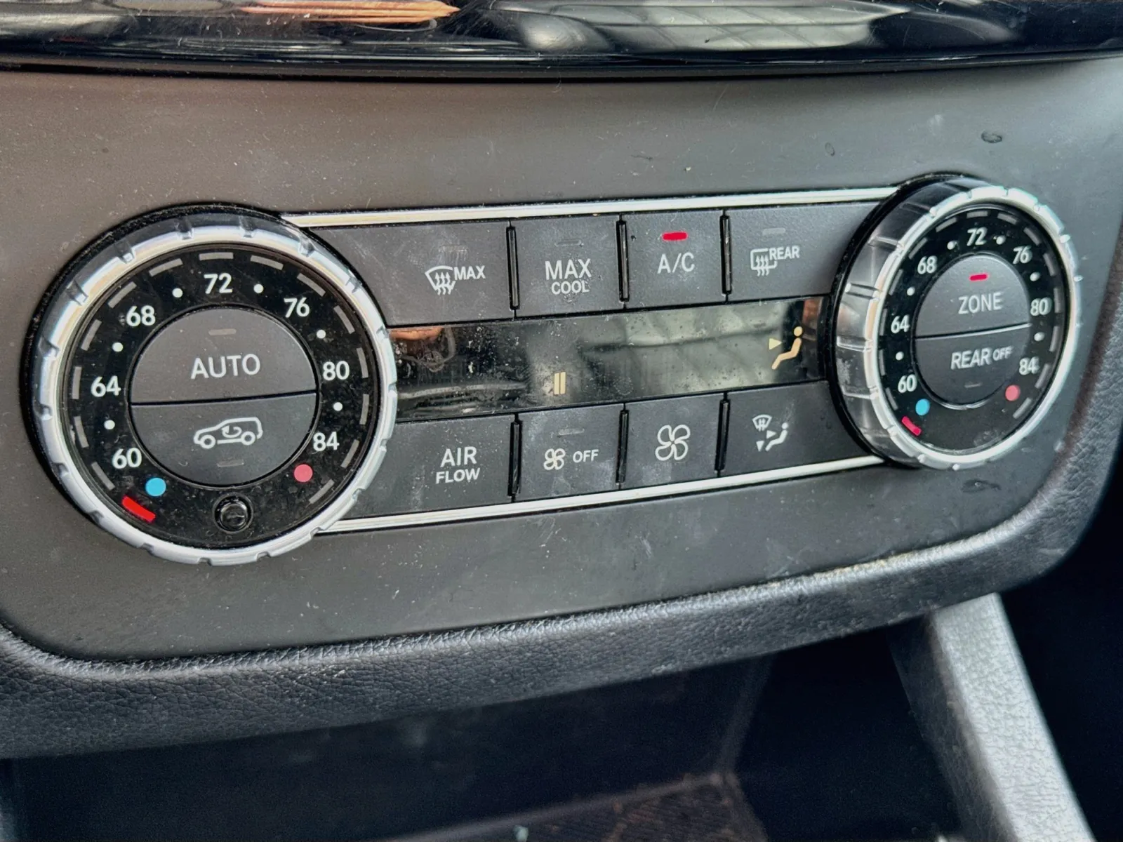 Mercedes-Benz GLS photo 12