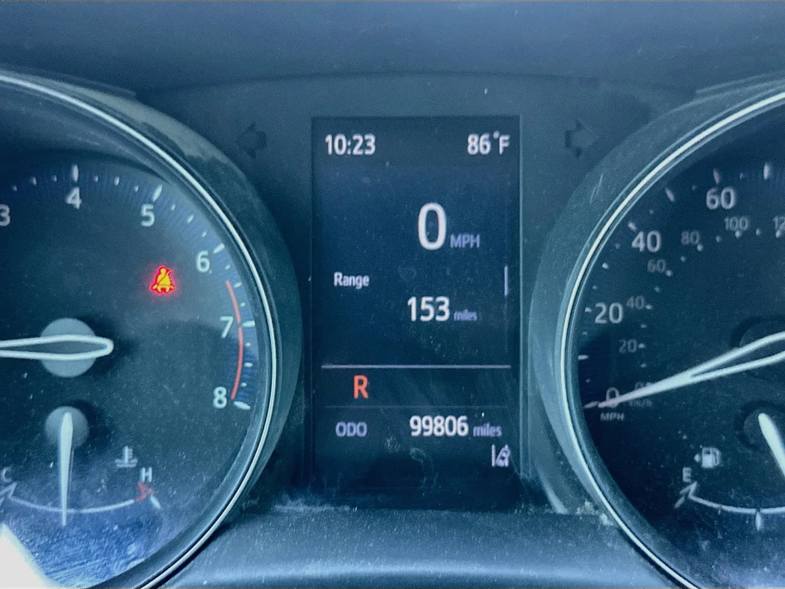 Toyota C-HR photo 8