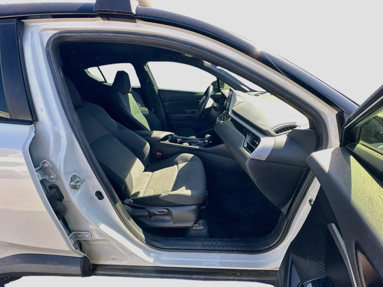 Toyota C-HR photo 19