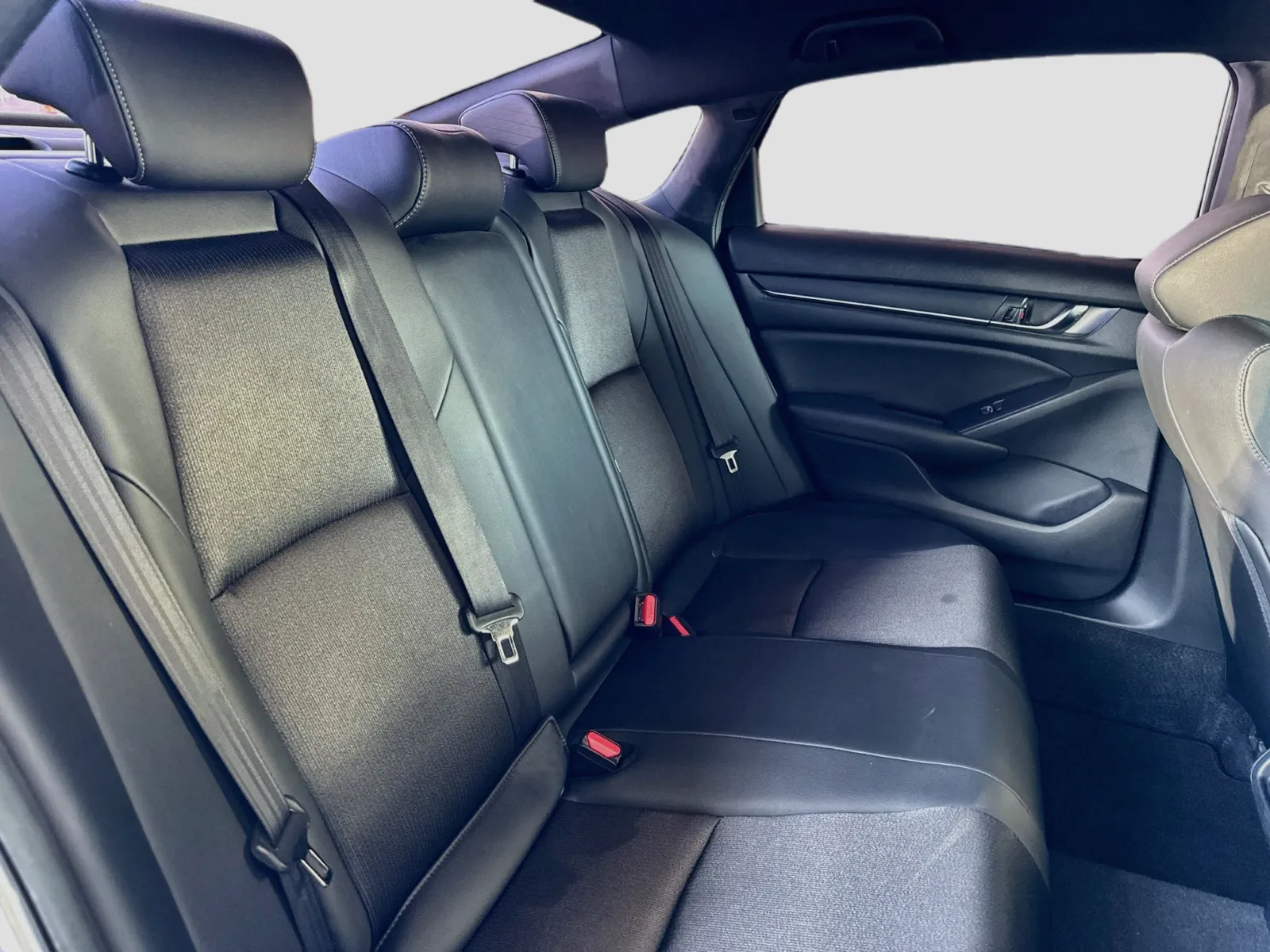 Honda Accord photo 16