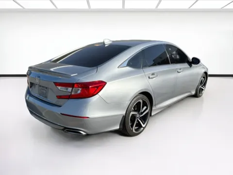 More photos of 2020 Honda Accord Sedan Sport at KarGenie, CA