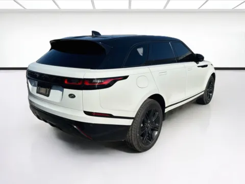 More photos of 2022 Land Rover Range Rover Velar P250 R-Dynamic S at KarGenie, CA