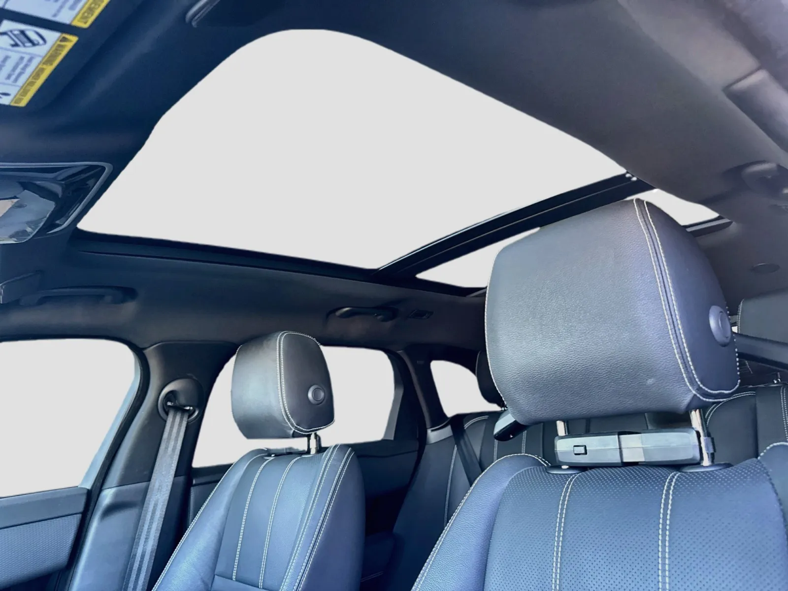 Land Rover Range Rover Velar photo 15