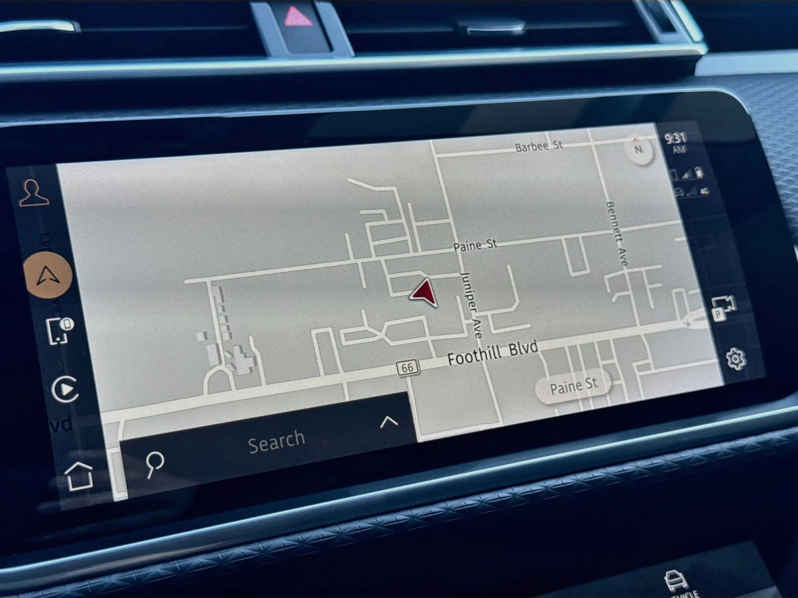 Land Rover Range Rover Velar photo 9