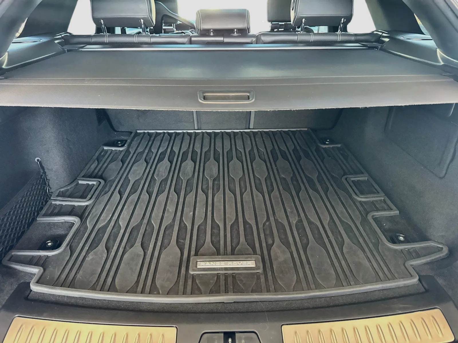 Land Rover Range Rover Velar photo 18