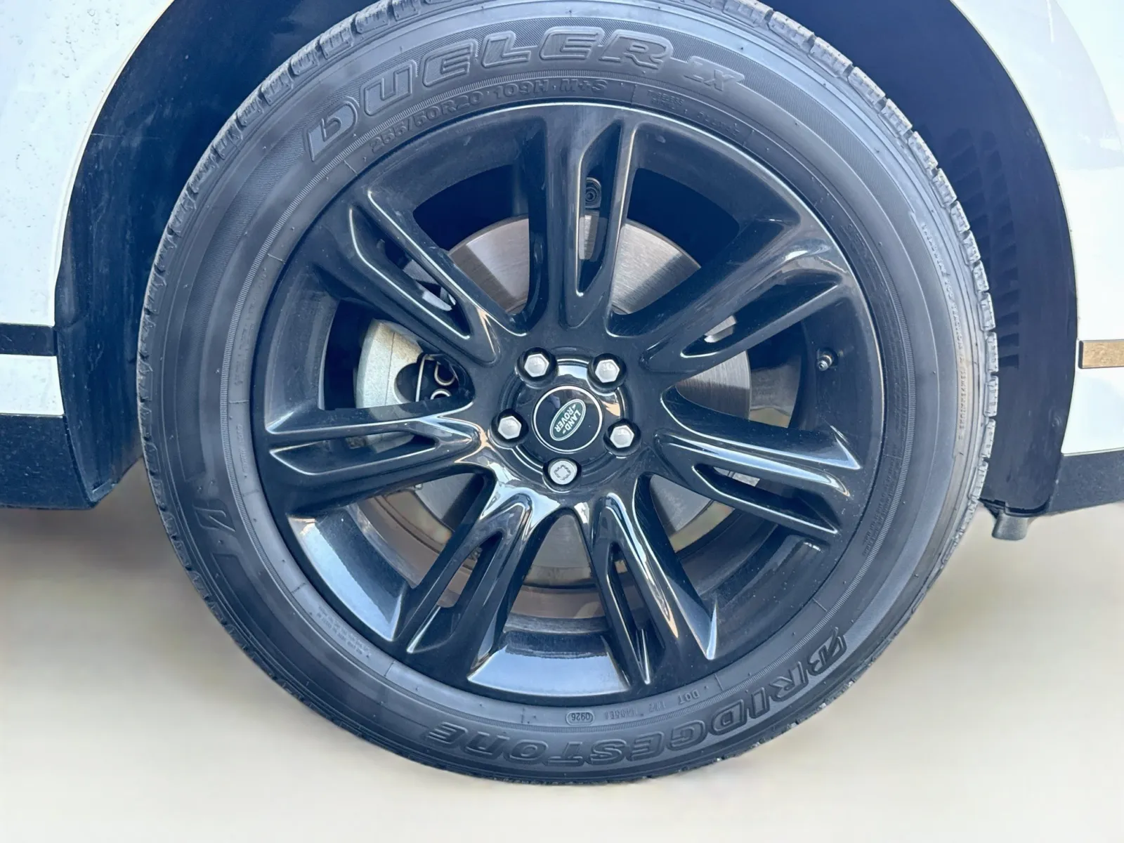 Land Rover Range Rover Velar photo 21