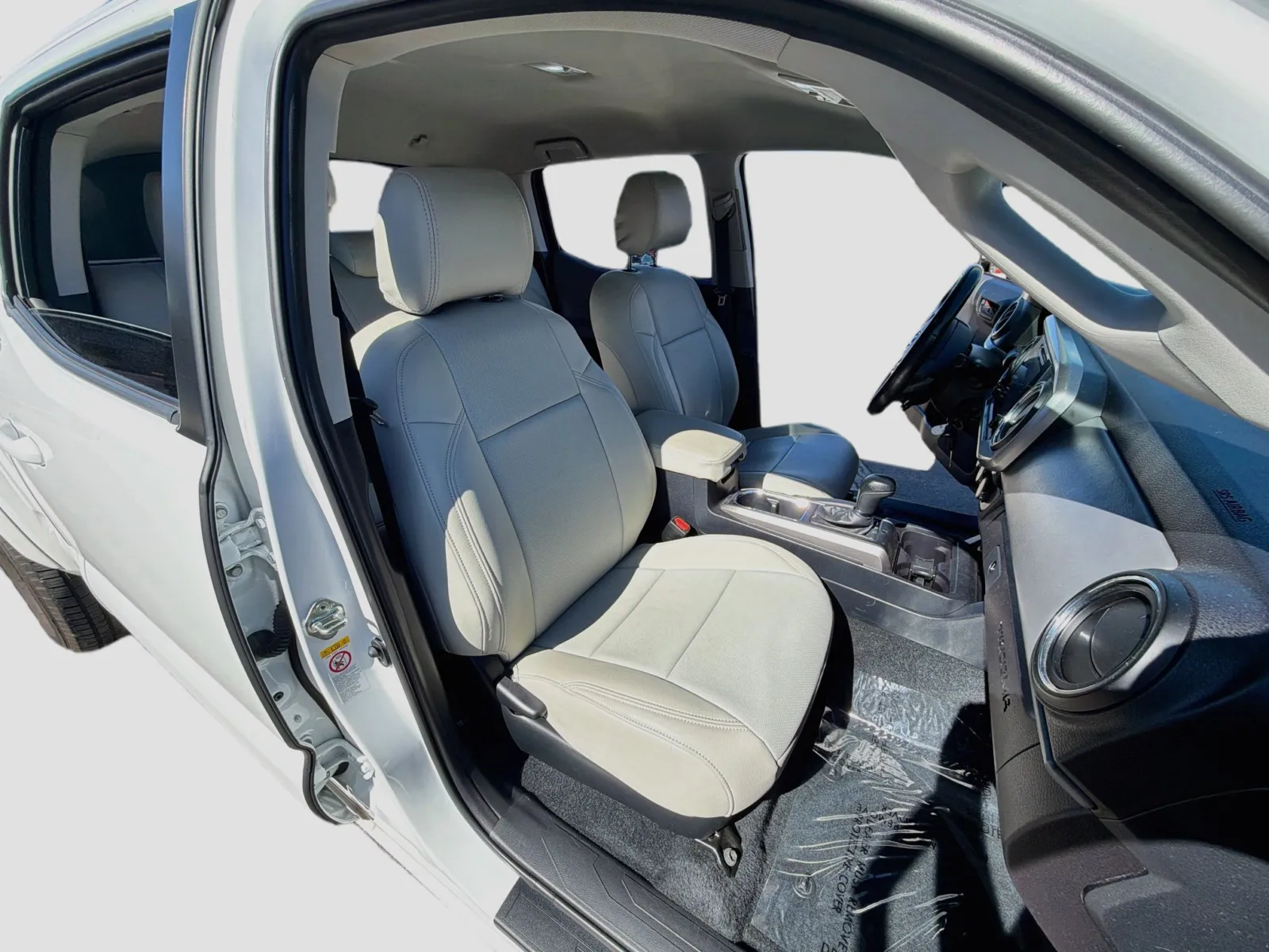 Toyota Tacoma photo 20