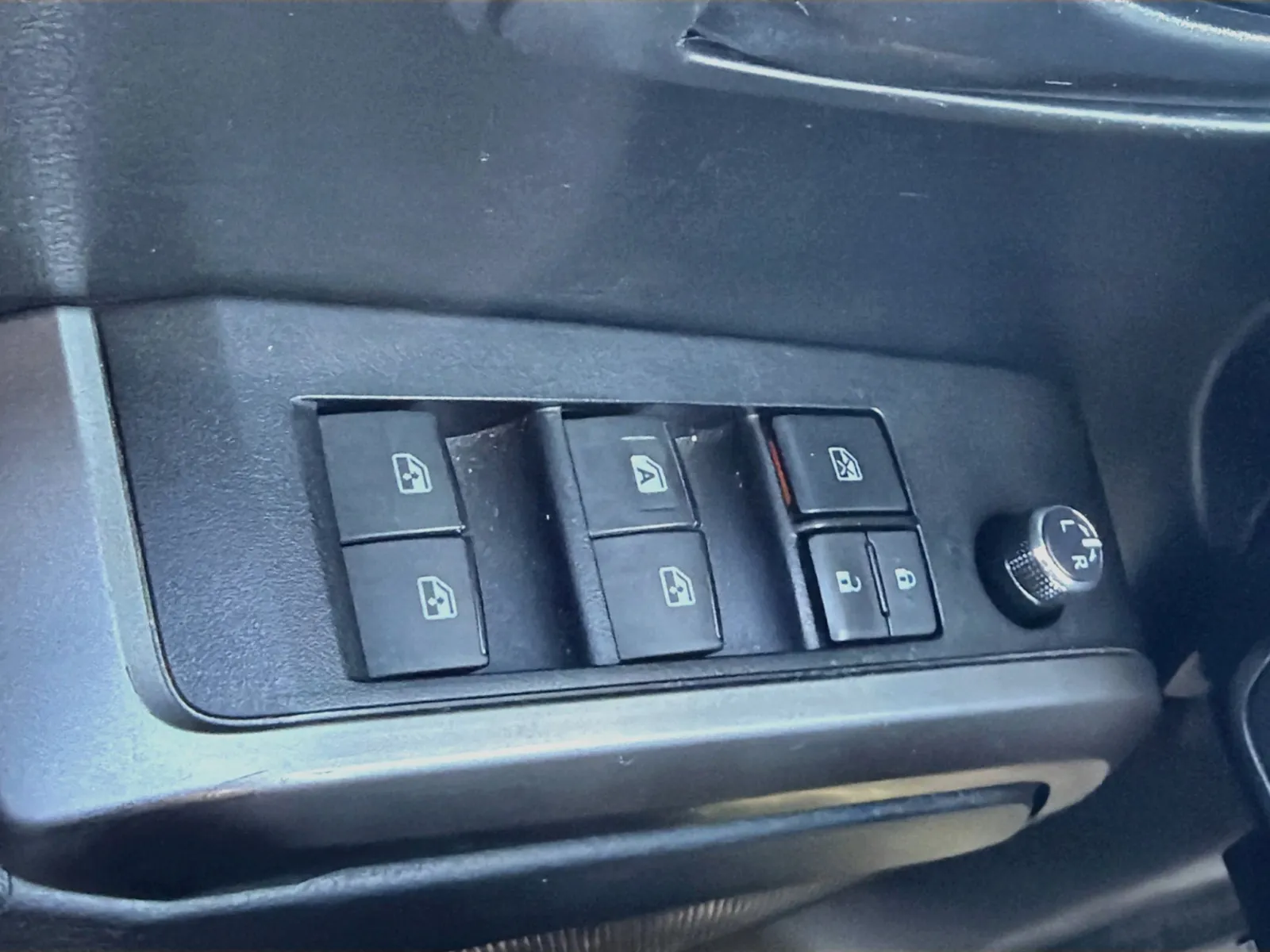 Toyota Tacoma photo 14
