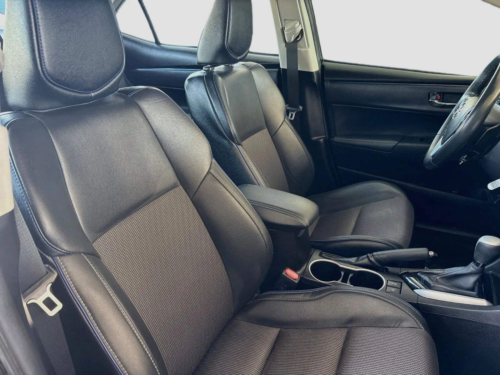 Toyota Corolla photo 19