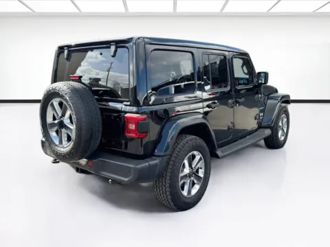 More photos of 2019 Jeep Wrangler Unlimited Unlimited Sahara one touch sky roof at KarGenie, CA