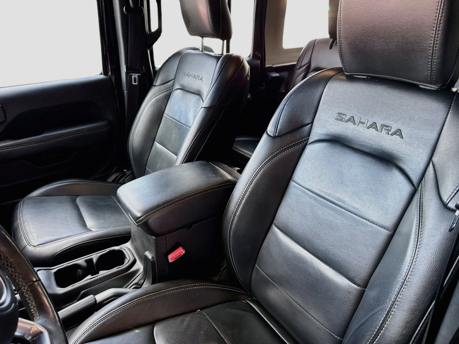Jeep Wrangler photo 13