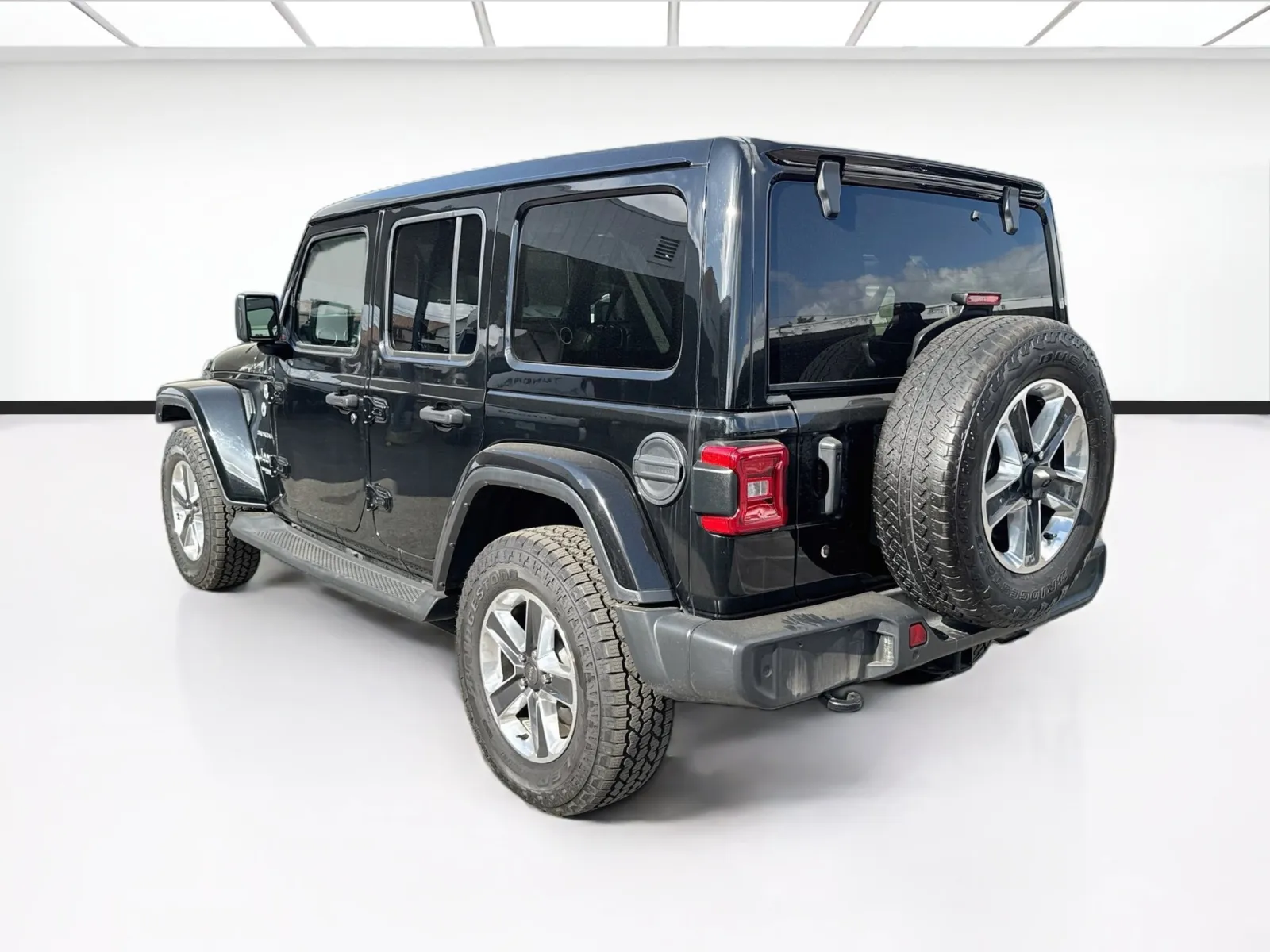 Jeep Wrangler photo 6