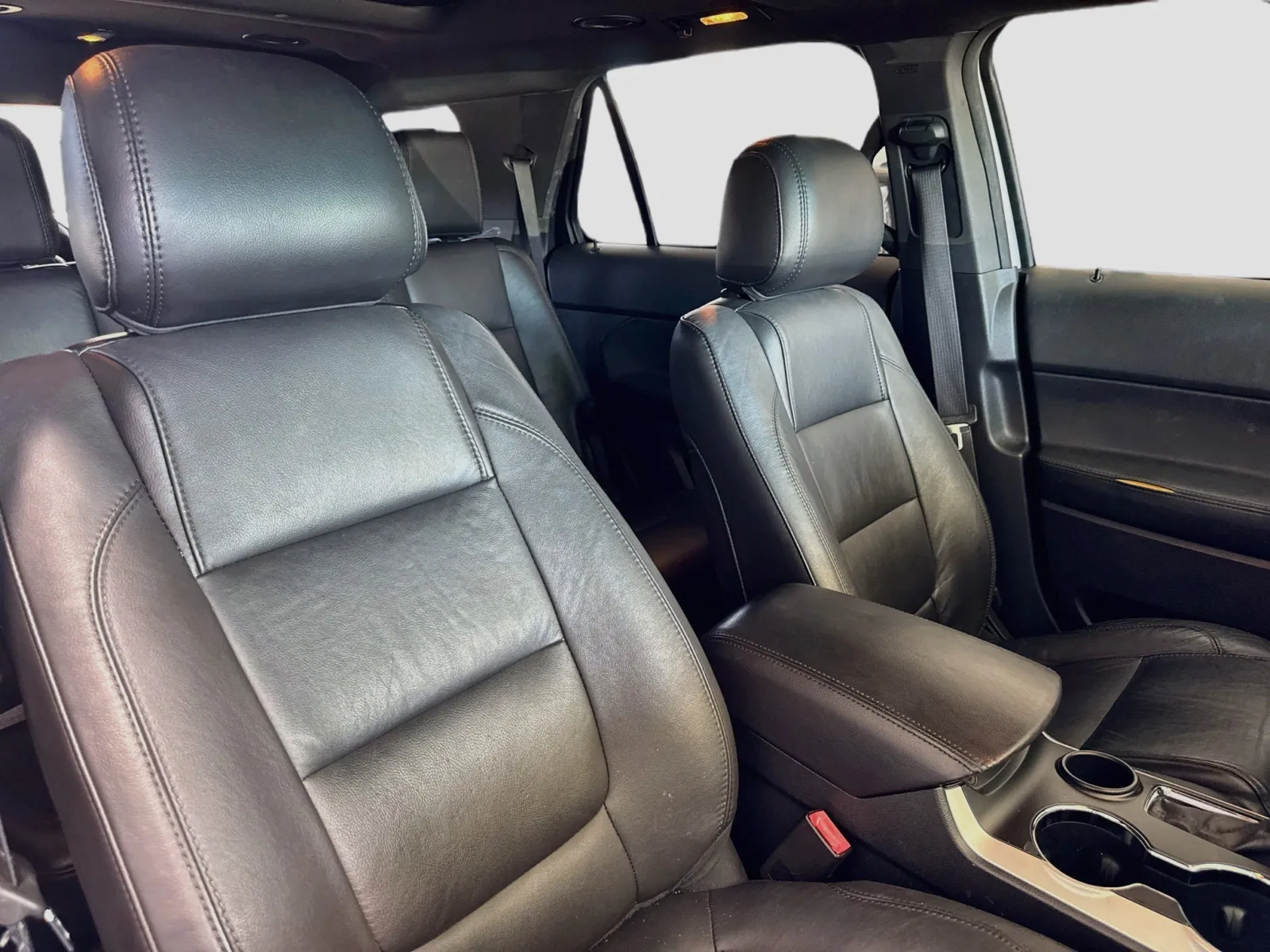 Ford Explorer photo 21