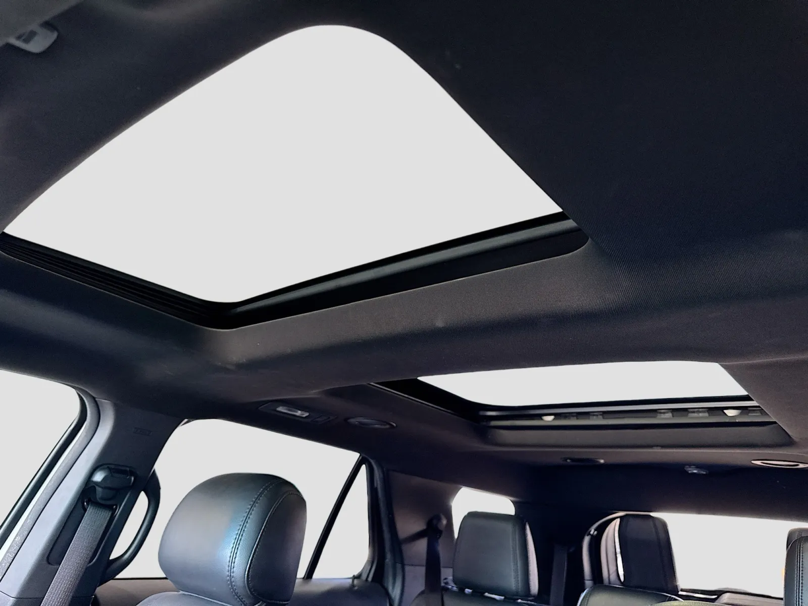 Ford Explorer photo 13