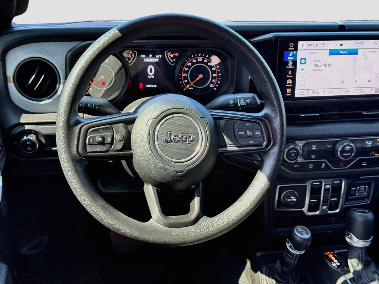 Jeep Gladiator photo 13