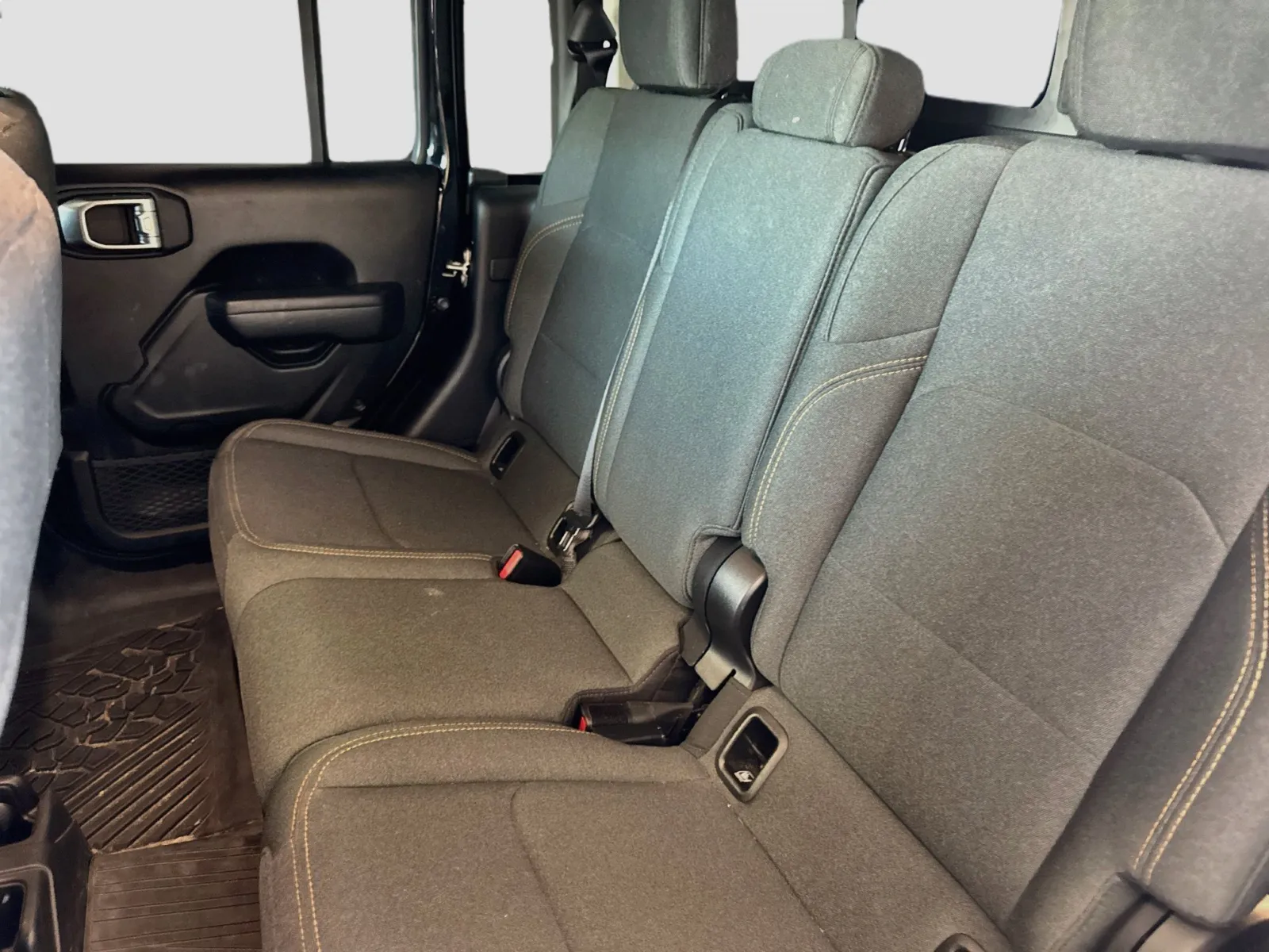 Jeep Gladiator photo 14