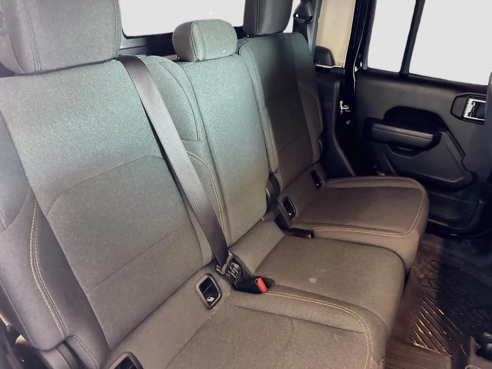 Jeep Gladiator photo 16