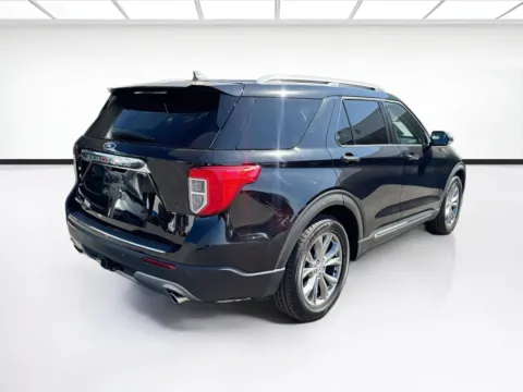 More photos of 2021 Ford Explorer Limited at KarGenie, CA