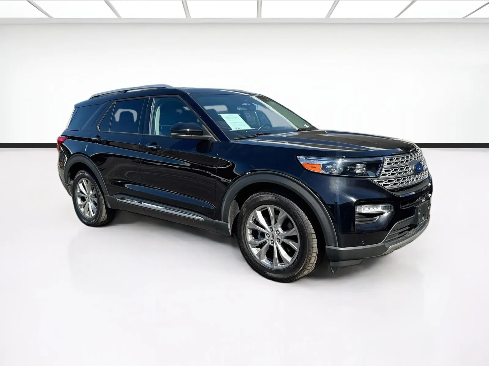 Ford Explorer photo 3