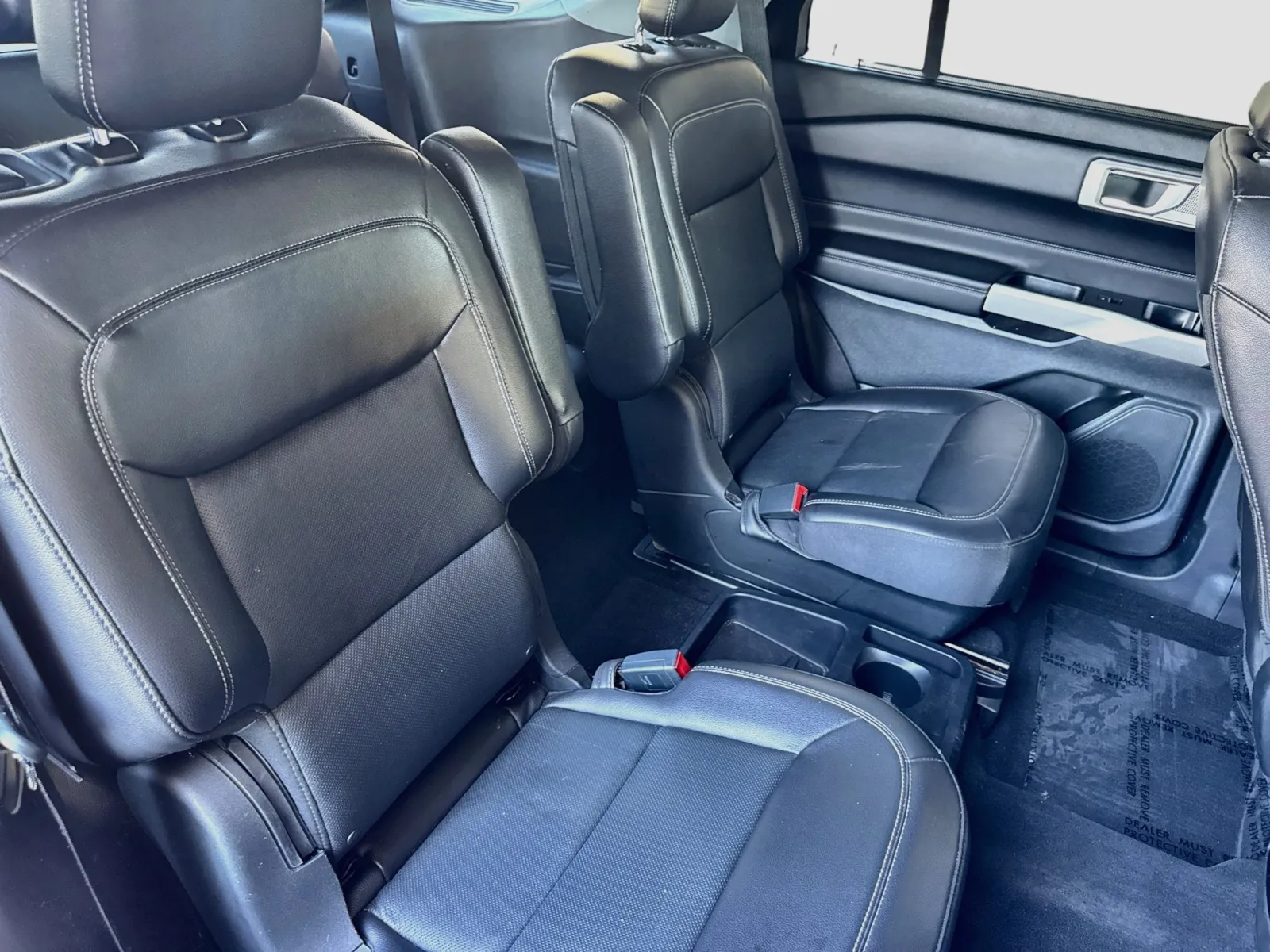 Ford Explorer photo 21