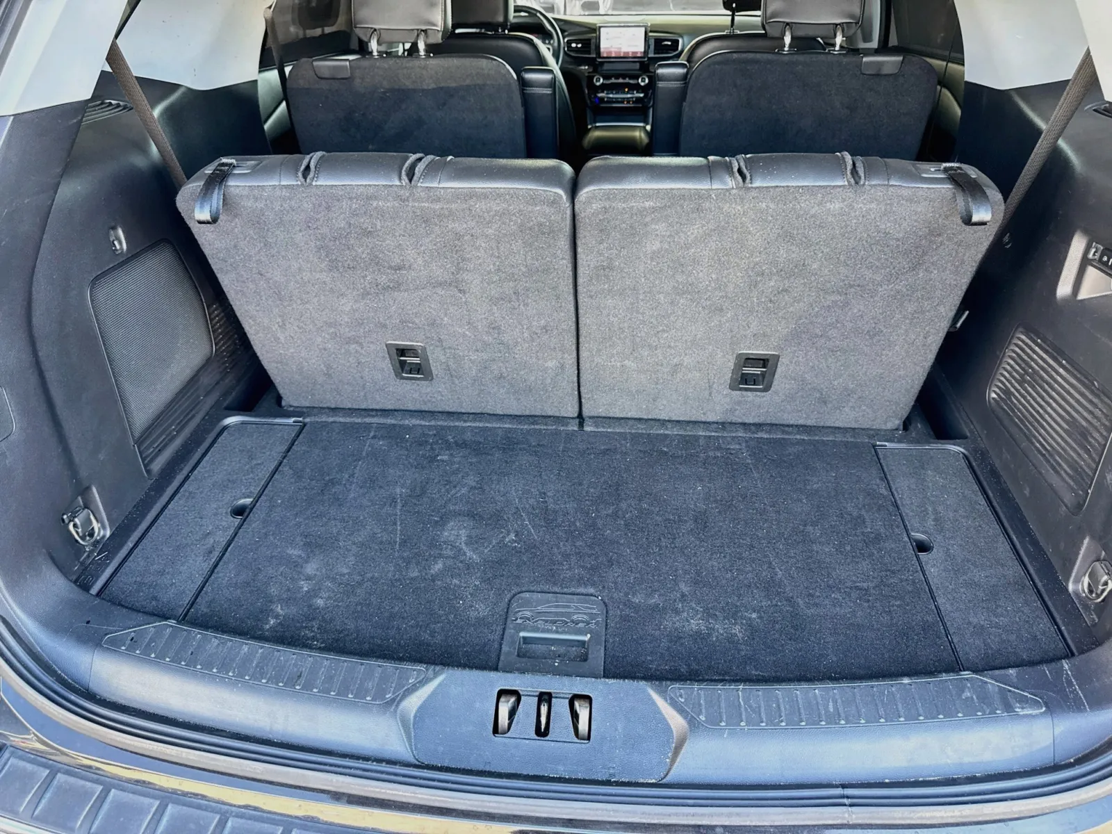 Ford Explorer photo 19