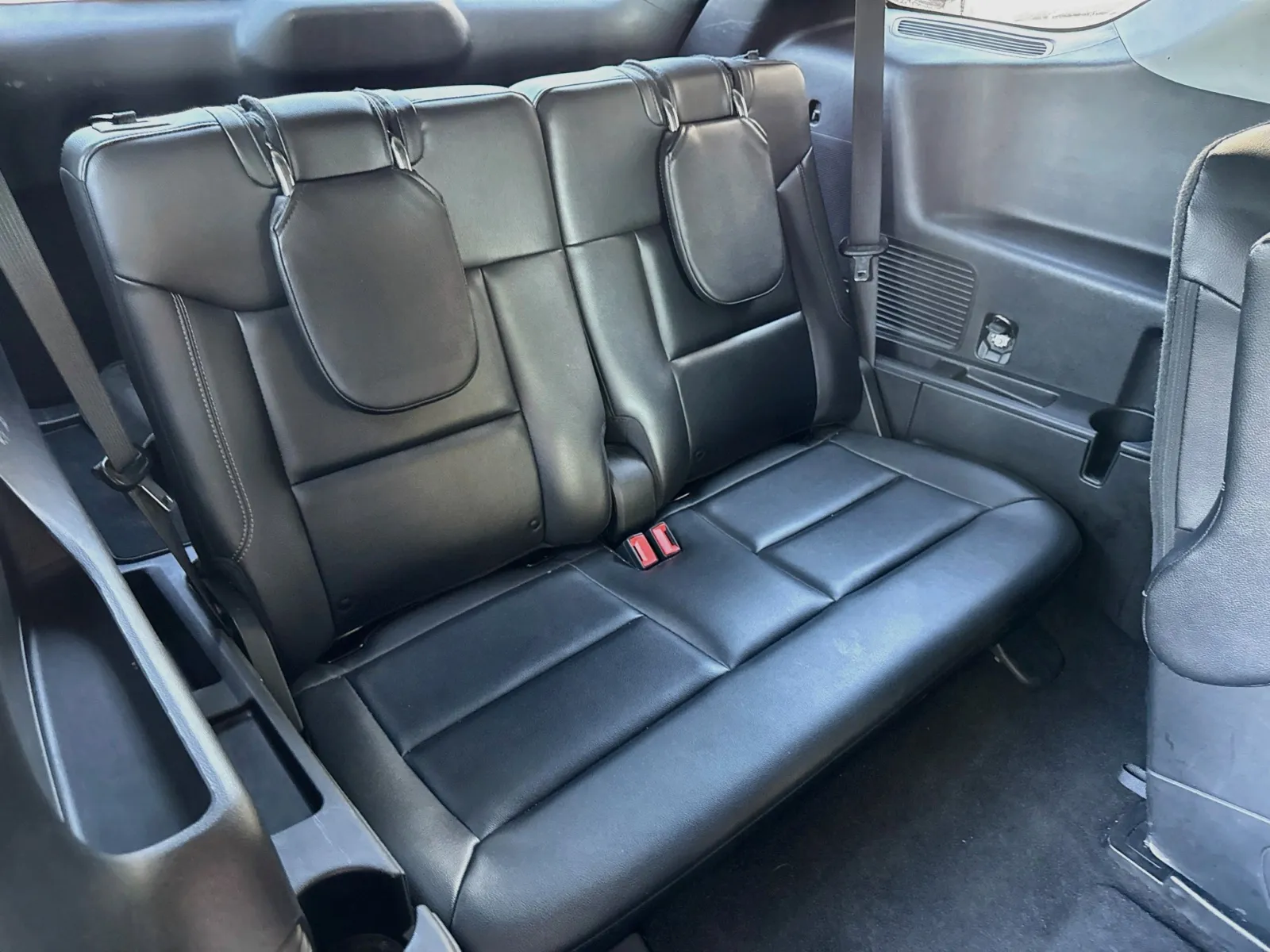 Ford Explorer photo 20
