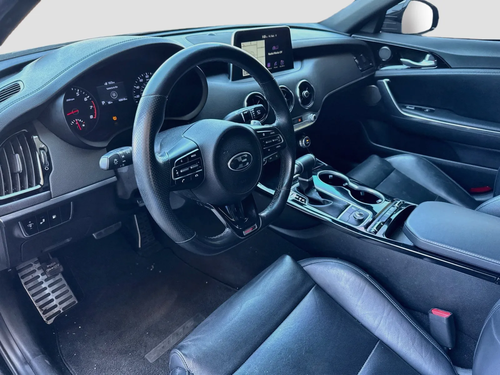 Kia Stinger photo 7