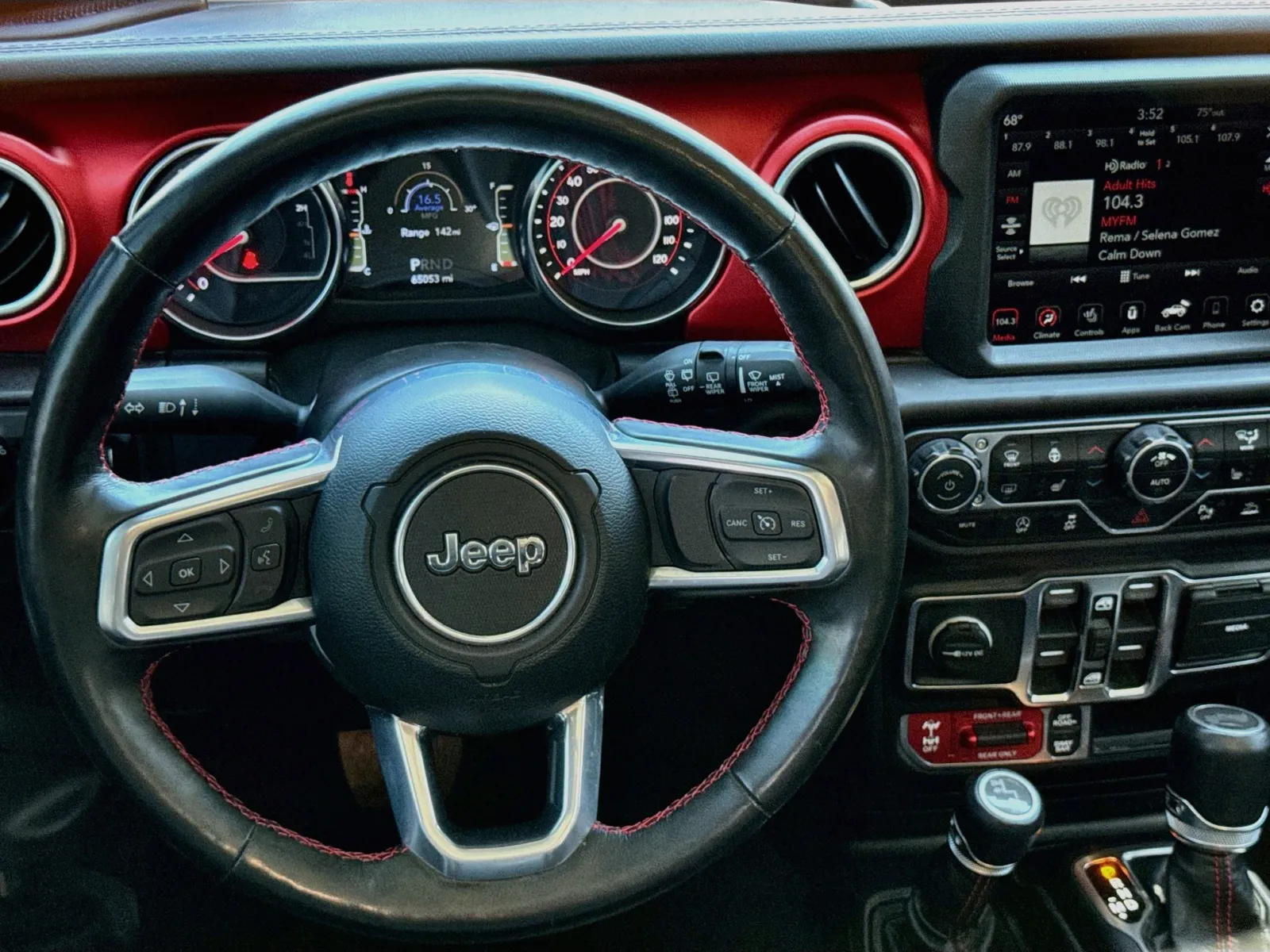 Jeep Wrangler photo 13