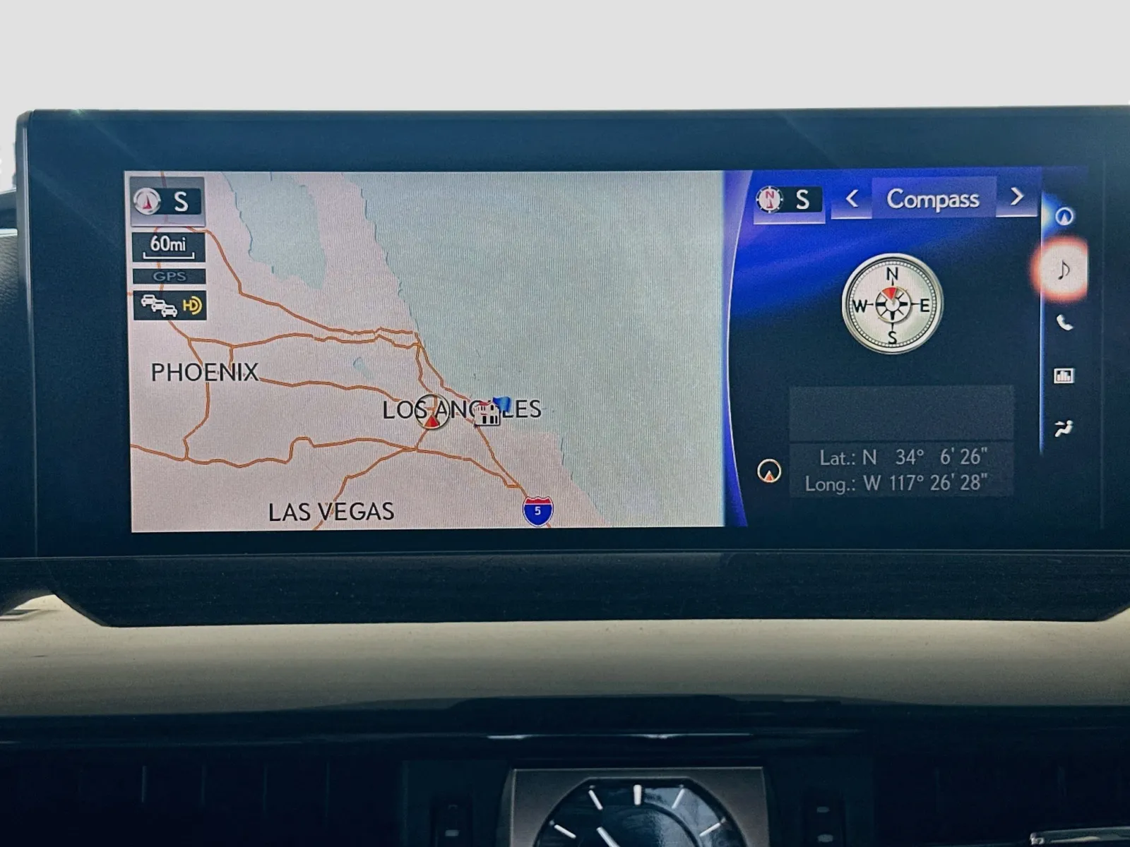 Lexus LX photo 9