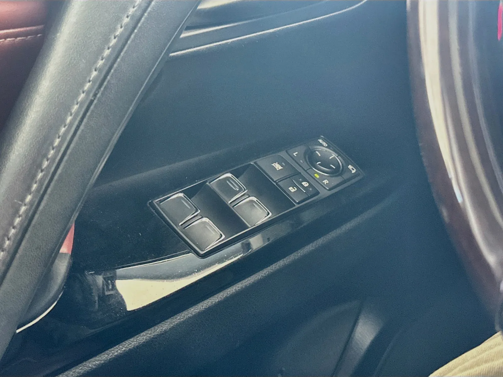 Lexus LX photo 14