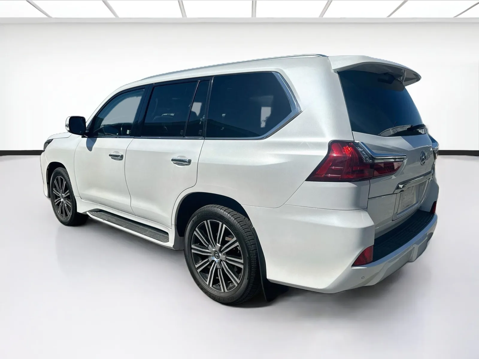 Lexus LX photo 17