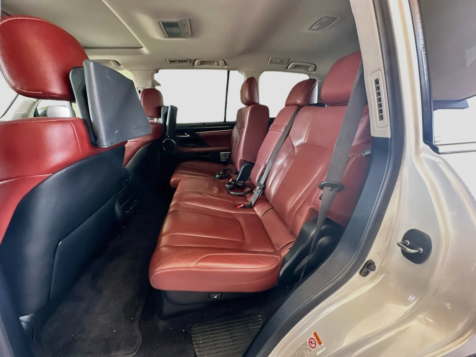 Lexus LX photo 18