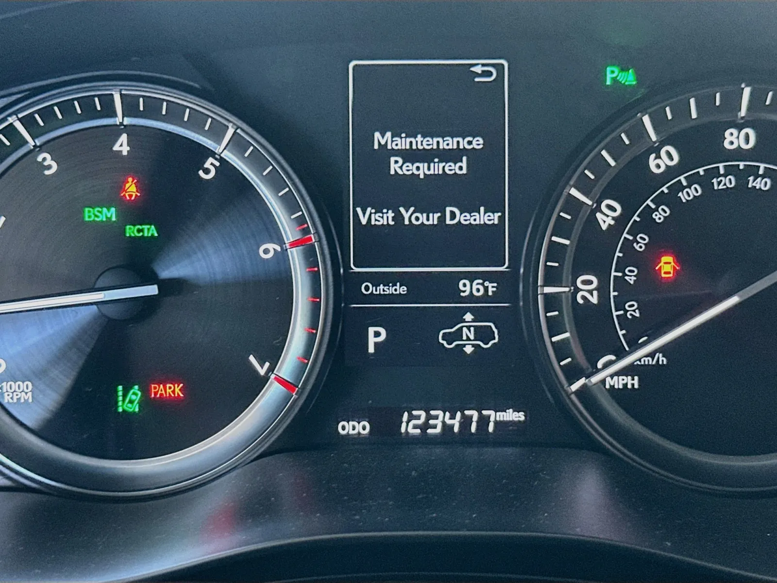 Lexus LX photo 8