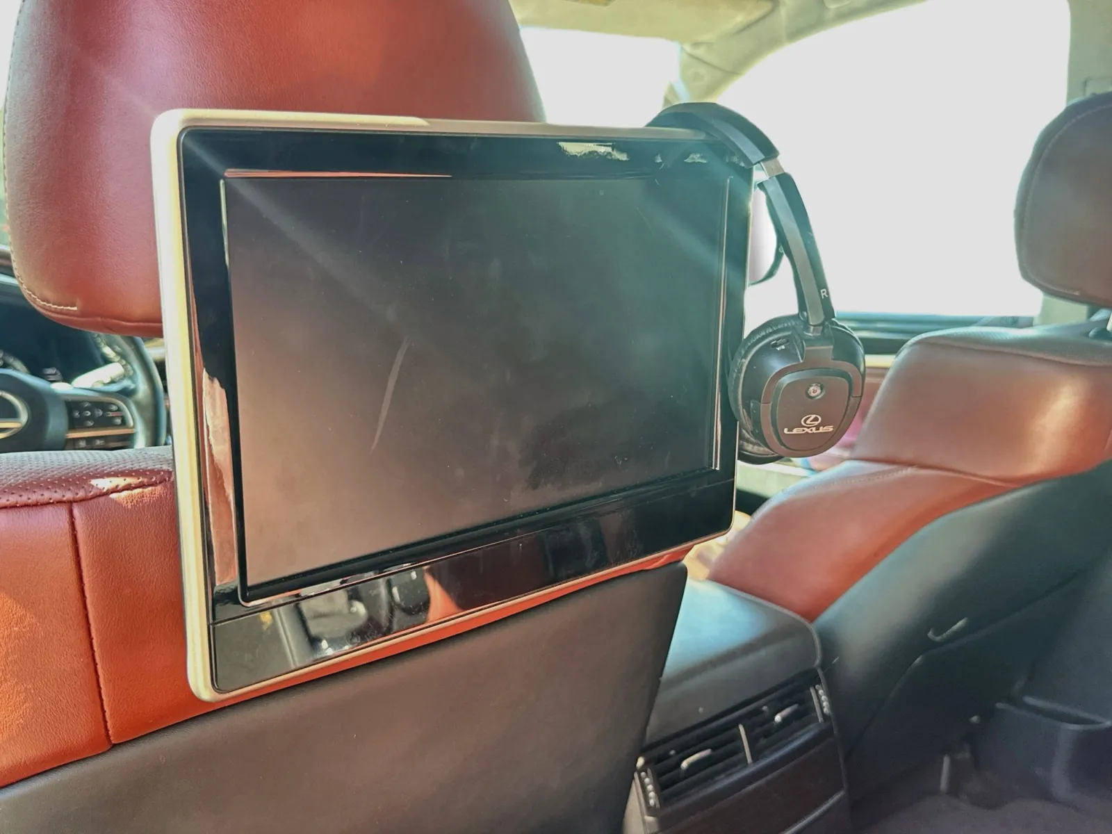 Lexus LX photo 19