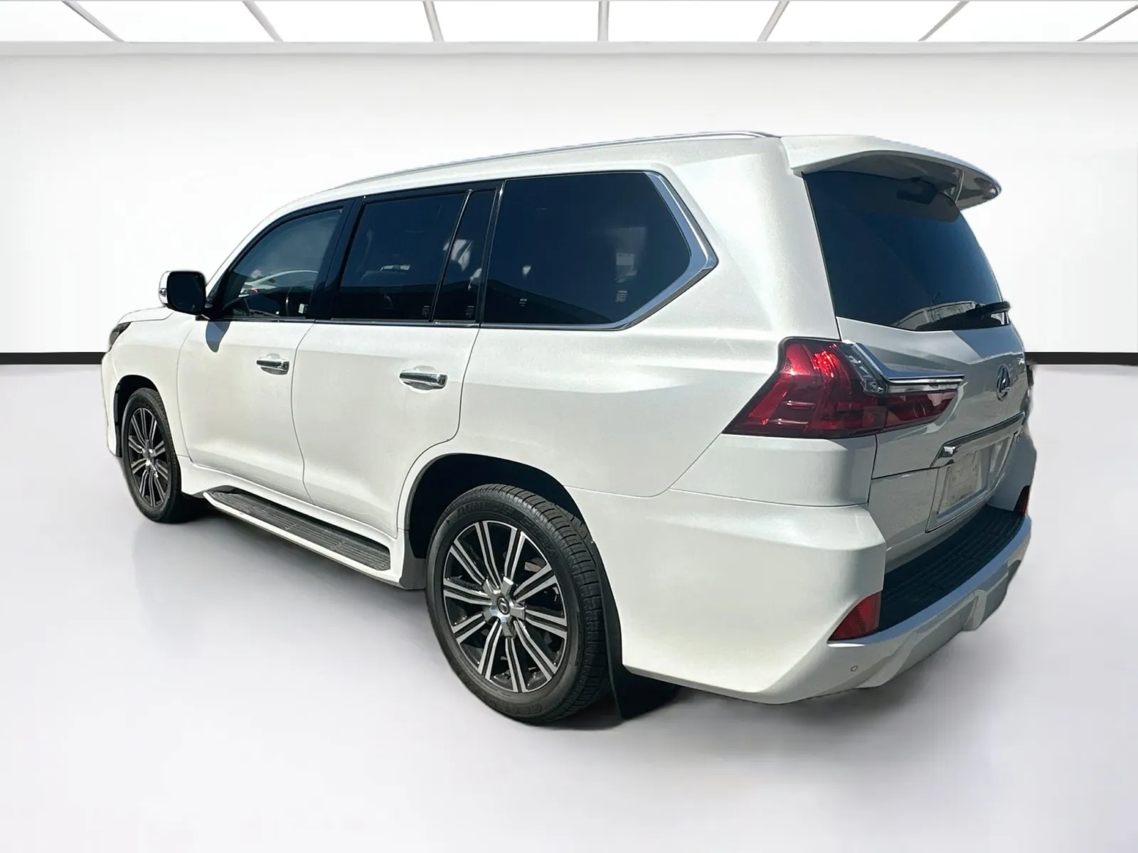 Lexus LX photo 6