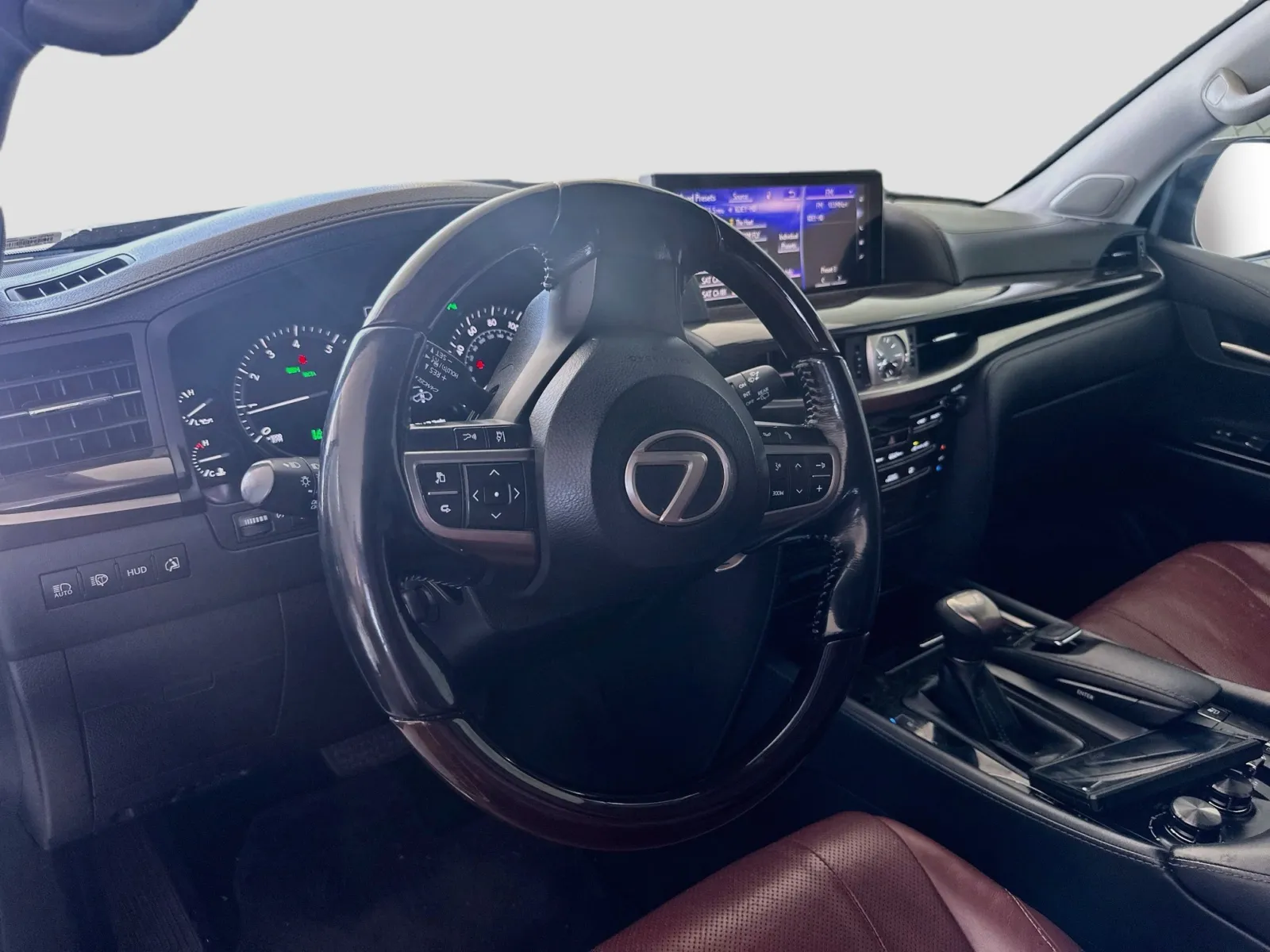 Lexus LX photo 7