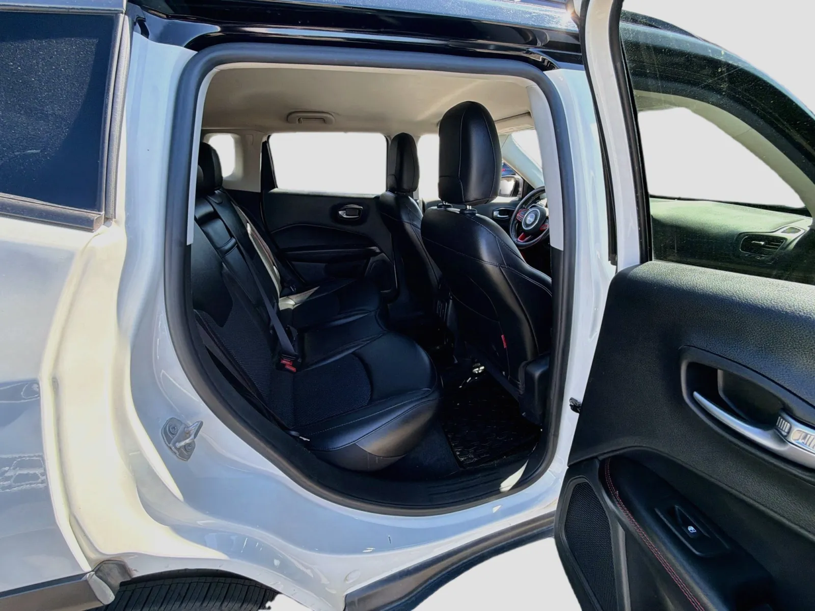 Jeep Compass photo 18