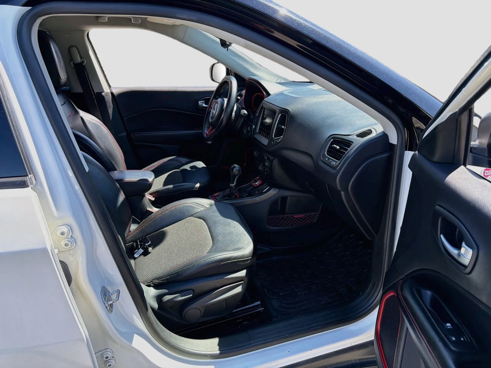 Jeep Compass photo 19